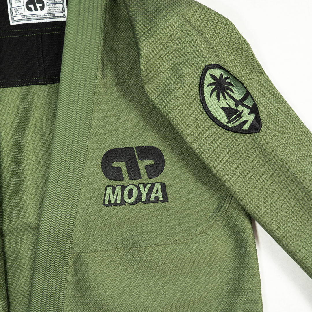 MOYA GU Liberation Day Gi Adulto Olivo - Imagen 4